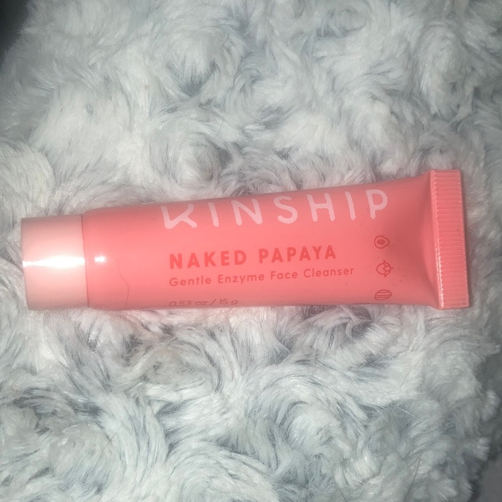 Néw Kinship naked papaya face cleanser